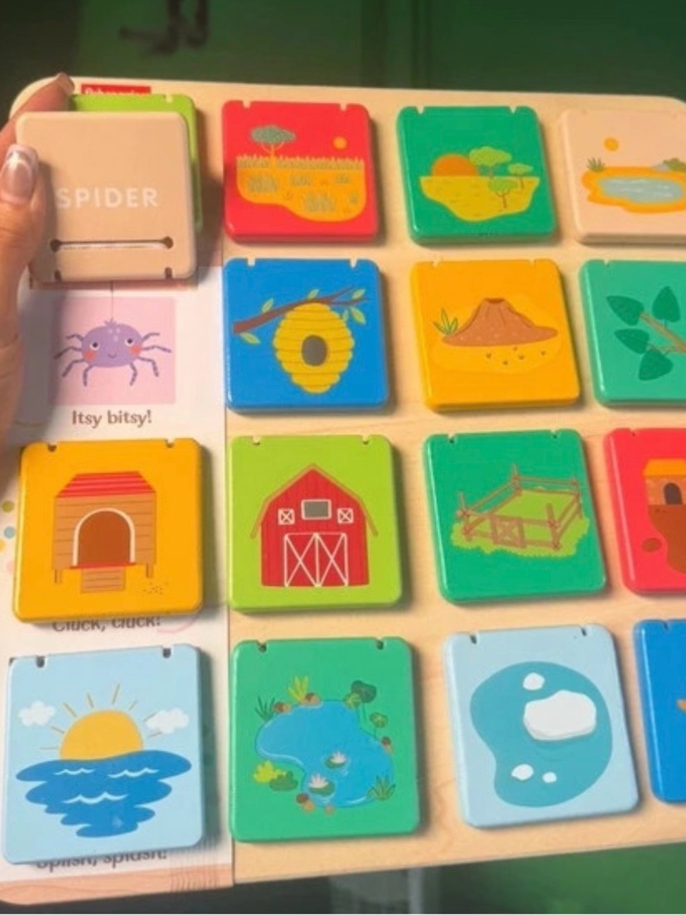 Fisher price Colorful Farm and Nature Peekaboo Wooden Puzzle - Multicolor